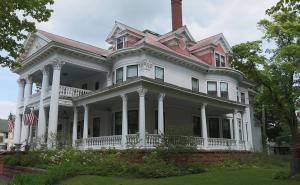 Laurium Manor Inn